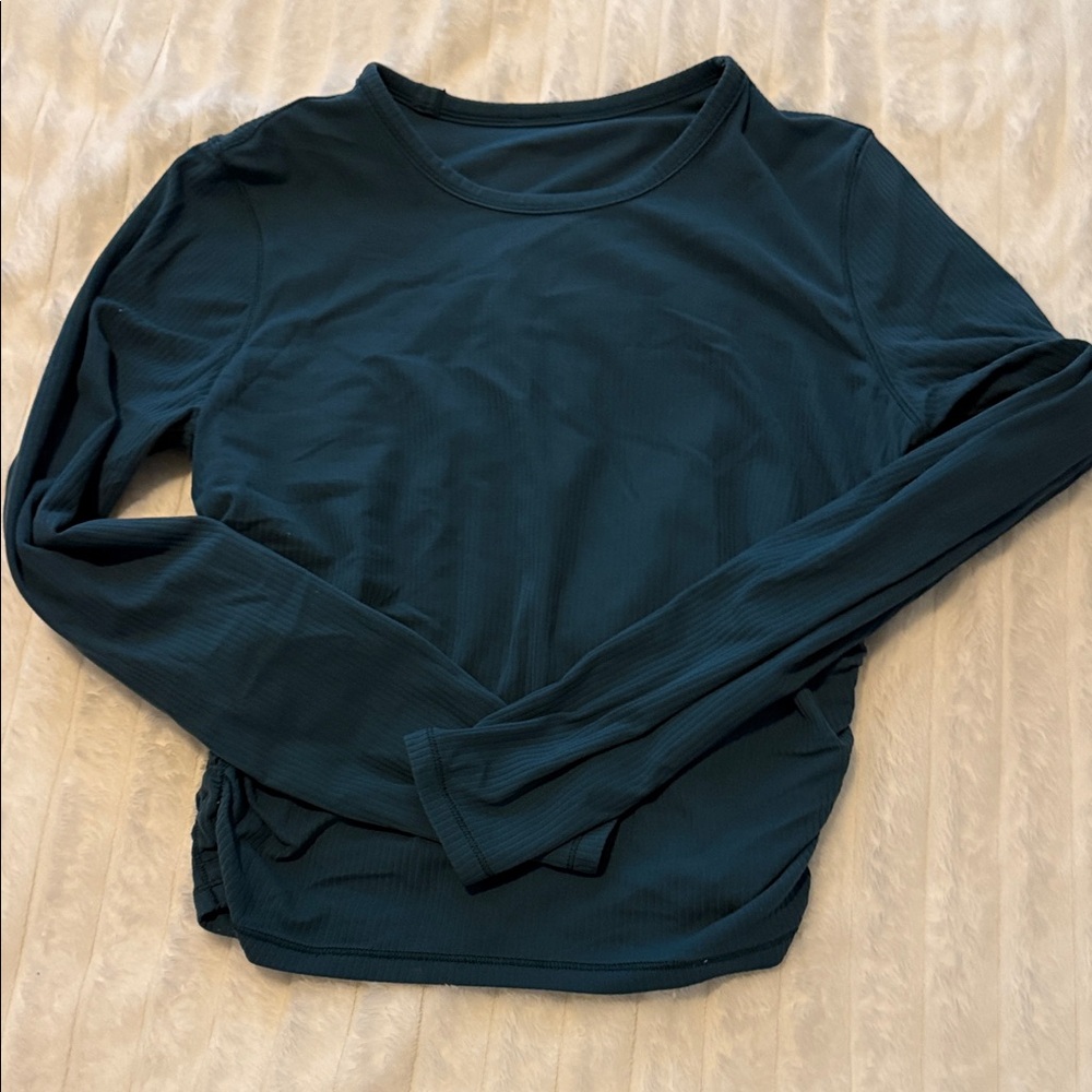 Lululemon love sleeved top